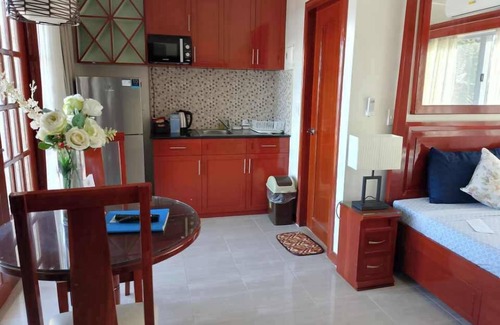 Toledo City Hotel | Ocean Breeze Resort