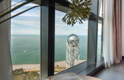 Old Boulevard Apartment | Ocean Breeze Retreat - Honeymoon Apartment with Sea View in Porta Batumi Tower