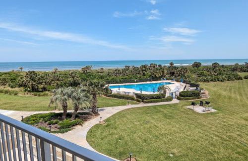 Palm Coast Apartment | Ocean Breeze Retreat