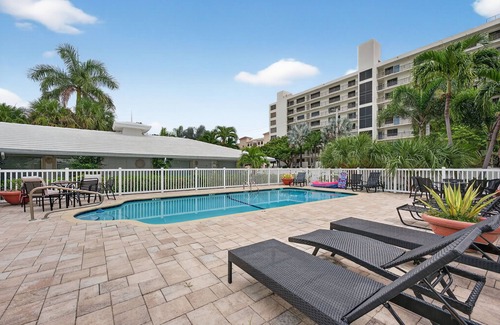 East Fort Lauderdale Apartment | Ocean Breeze Studio