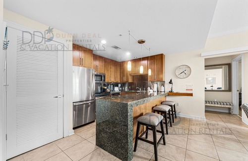 Biloxi Condo | Ocean Club 401 Enjoy panoramic views of the Gulf!