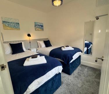 Ferring House | Ocean Cottage, Ferring - seaside cottage moments from the beach and Bluebird cafe