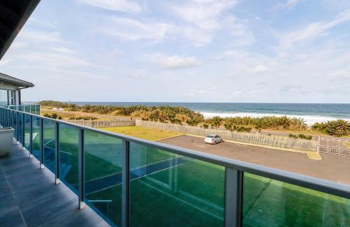 Manaba Beach House | Ocean Days