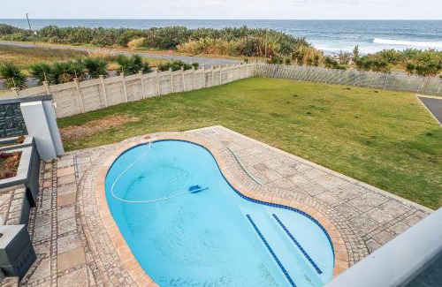 Manaba Beach House | Ocean Days