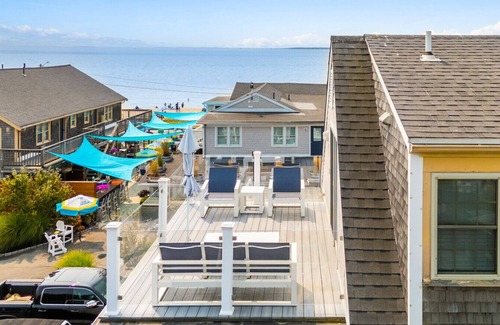 Silver Beach Apartment | Ocean Deck 1 Double Bed Suite with Views