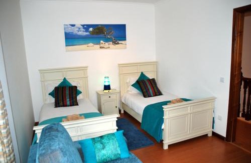 Sao Martinho do Porto Apartment | Ocean - Duplex apartment 65m from the beach with pool and parking