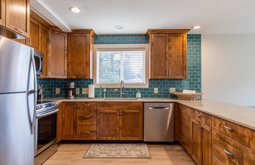 Newport House | Ocean Front Beach House with private path to the beach and an amazing view