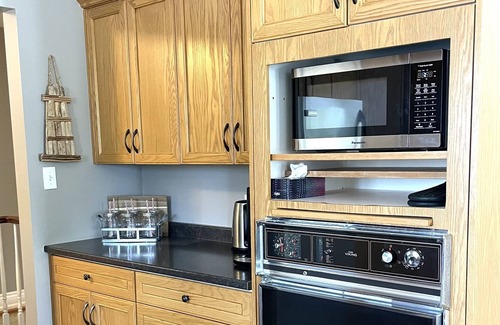 Bayview Cottage | Ocean Front Cottage With Access To Small Beach, Minutes To Cavendish