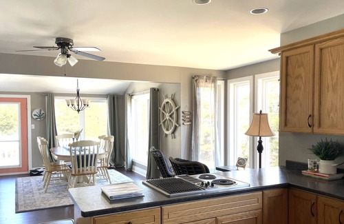 Bayview Cottage | Ocean Front Cottage With Access To Small Beach, Minutes To Cavendish