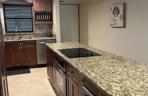 Daytona Beach Shores Condo | Ocean Front Daytona Beach Shores Condo with heated pool and open beach access!