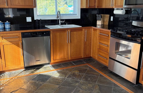 Campbell River Apartment | Ocean front guest suite in Campbell River.