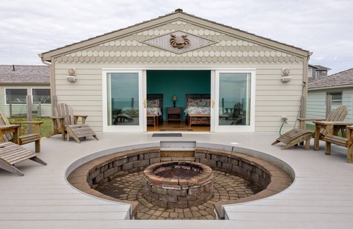 Newport House | Ocean Front Home in the Heart of Newport