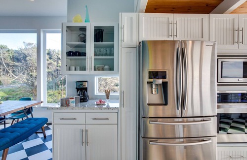 South Beach House | Ocean Front Hot Tub, South Beach, Newport, Dog Friendly!