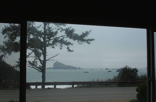 Crescent City North House | Ocean Front-Pebble Beach Drive-Spectacular View! 2BR/2BA +Add-on, Crescent City
