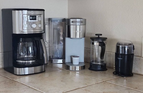 Long Beach House | OCEAN FRONT, Pets OK, Ping Pong, Near Town and Discovery Trail (Ocean View A)