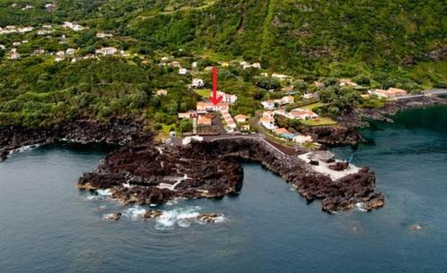 Horta House | Ocean Front TWIN Rooms