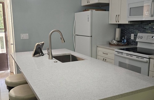 Palmetto Dunes Villa | Ocean front complex, ocean and lagoon view villa. A quiet, natural paradise.