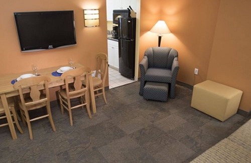 Northeast Virginia Beach Resort | Ocean Key Resort next to Rudee Inlet