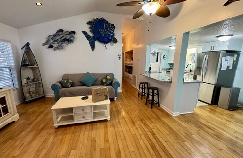 Surfside Beach Cottage | Ocean Lakes, Golf Cart, Pet Friendly 1648