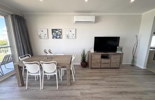 Caves Beach Villa | Ocean Mist at Caves Beach Villas