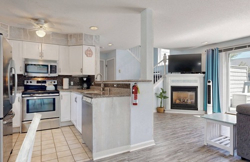 Ocean Park Condo | Ocean Park Meadows #93 by Bayley Vacation Rentals