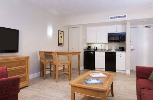 Fort Myers Beach Resort | Ocean/Pool View 703- Relax and recharge at Fort Myers Beach