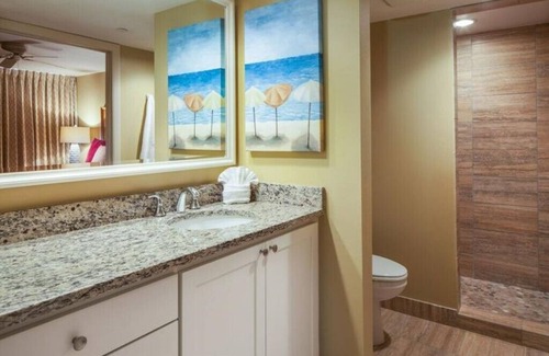 Fort Myers Beach Resort | Ocean/Pool View 703- Relax and recharge at Fort Myers Beach