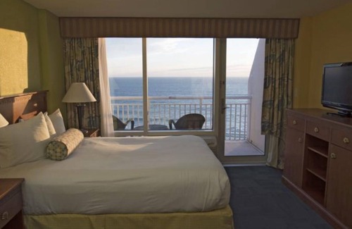 Northeast Virginia Beach Resort | Ocean Sands Resort with a nice Oceanfront Balcony