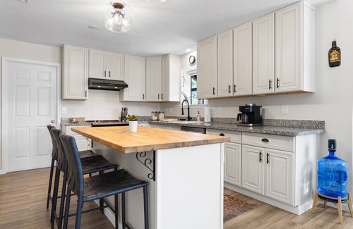 Ocean Springs House | Ocean Springs Waterfront Home with Amazing Views!