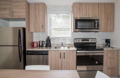 Pompano Beach Condo | Ocean Stroll: 2BR + Waterfall Pool