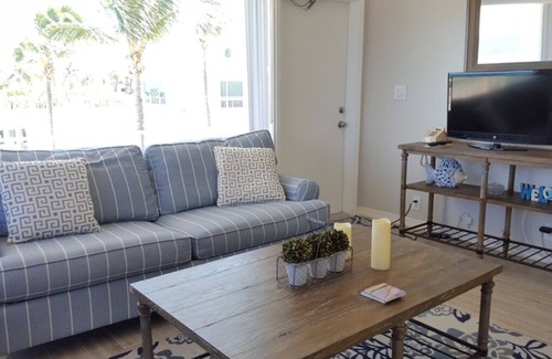 Hillsboro Beach Apartment | Ocean Suite Apartment #217