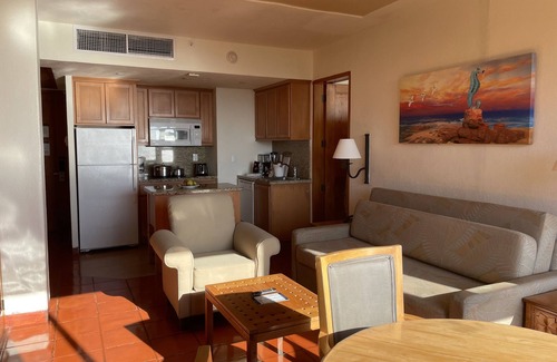 Marina Vallarta Resort | Ocean view 1King Bedroom/2BA, kitchen, private balcony, sofa bed, beachfront