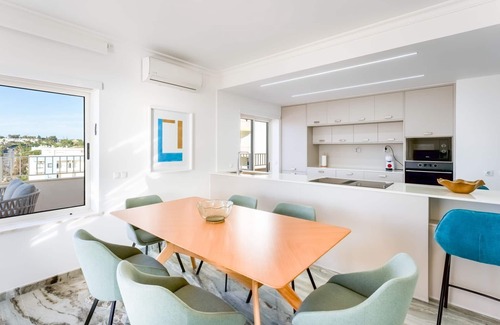 Armacao de Pera Apartment | Ocean View 2 BDR Flat With Balcony by LovelyStay