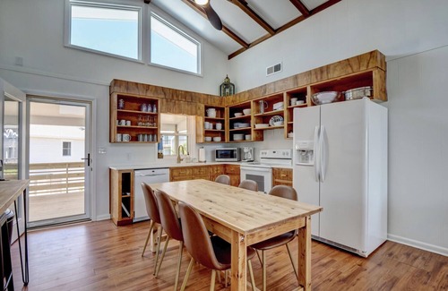 Surf City House | OCEAN VIEW. 2ND ROW. PVT HEATED POOL. PVT BEACH ACCESS. CLASSIC TOPSAIL!