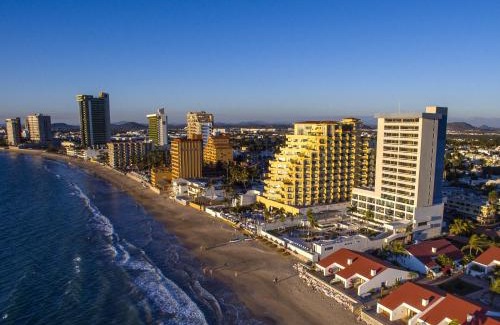 Las Gaviotas Hotel | Ocean View Beach Hotel