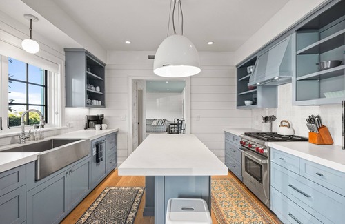 Village of La Jolla House | Ocean View Coastal La Jolla Luxury - AC, W/D, Patio