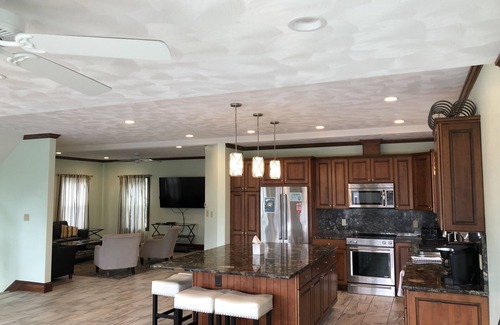 York Beach House | OCEAN VIEW CRASHING WAVES STUNNING SECOND FLOOR KITCHEN/LIVING ROOM 8 BED 4 BATH