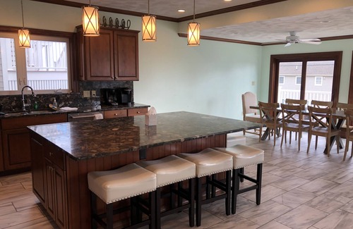York Beach House | OCEAN VIEW CRASHING WAVES STUNNING SECOND FLOOR KITCHEN/LIVING ROOM 8 BED 4 BATH