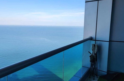 Rumailah Apartment | Ocean View Family friendly two bedroom apartment right opposite the Ajman Sea!