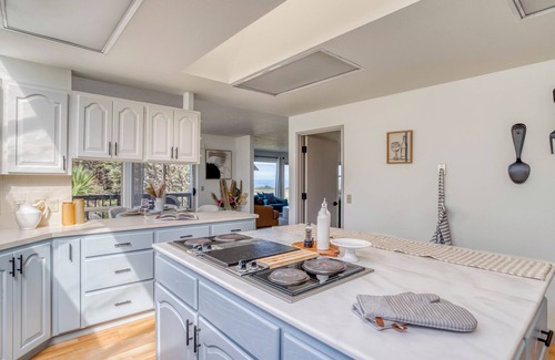 Yachats House | Ocean View Home, Sauna Includes Resort Amenities: Beach Access, Indoor Pool, Res
