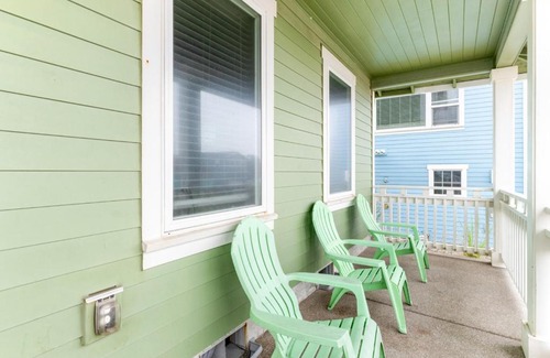 Lincoln City House | Ocean View, Hot Tub, Sleeps 10