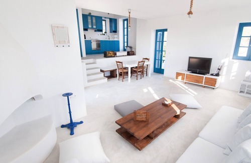 Krotiri House | Ocean View house with swimming pool ISLA summer homes