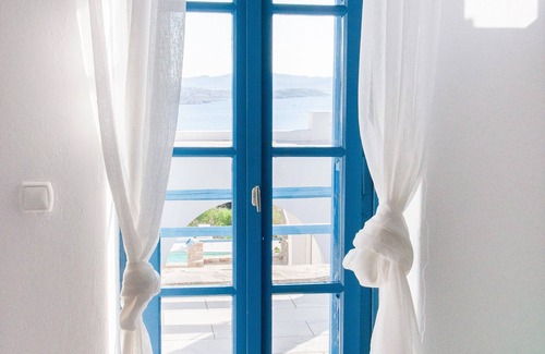 Krotiri House | Ocean View house with swimming pool ISLA summer homes