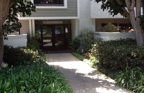 Santa Ana Heights Condo | Ocean View-Newport Beach GEM!