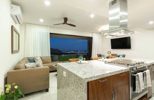 Libertad Apartment | Ocean-View Oasis: 3-Bed, 2-Bath Home in Cabo San Lucas - Modern Comfort and Stunning Views!