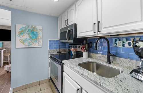 Myrtle Beach Hotel | Ocean View Retreat: Includes Breakfast 14th Flr