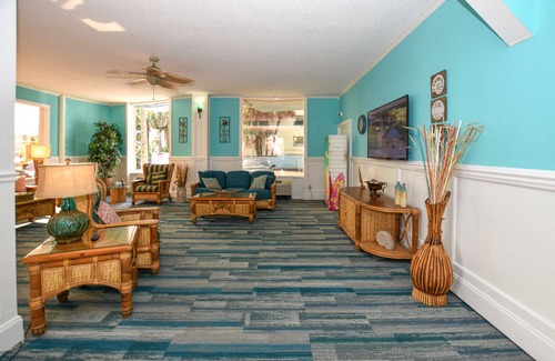Daytona Beach Resort | OCEAN VIEW SUITE WITH FULL KITCHEN