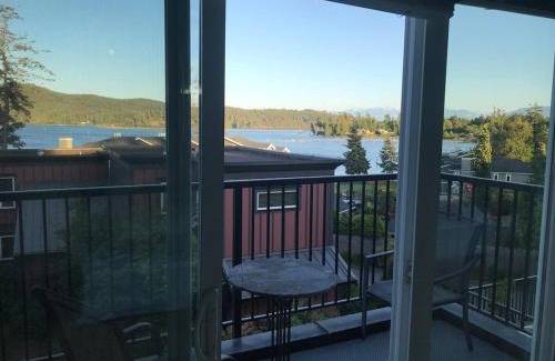 Sooke House | Ocean View Townhome - Sooke Harbour Marina