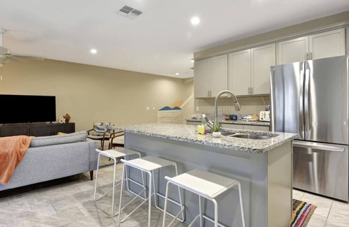 Mcelroys Belleview House | OCEAN VIEW | 6 bedrooms, 2 Game rooms, Parking, AC