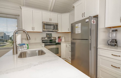 Bald Head Island Villa | Ocean view villa with 2 decks and 2 golf carts; next door to BHI Club